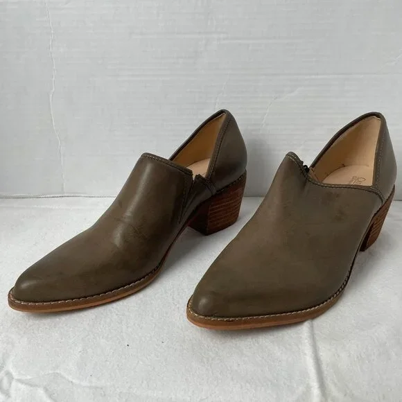 Catherine Malandrino Roxie Cut Out Ankle Bootie - Picture 3 of 9